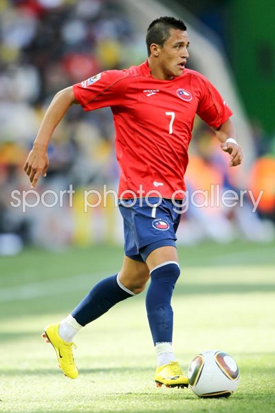 Alexis Sanchez Chile 2010 World Cup