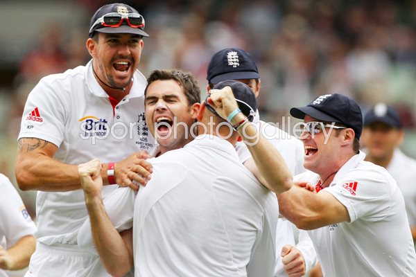 James Anderson celebrates Hussey wicket - MCG - 2010 Ashes 