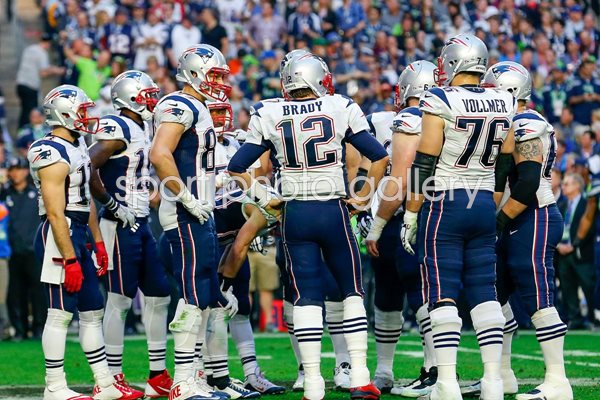 Team Huddle Patriots v Seahawks Glendale 2015