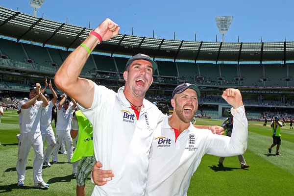 Pietersen and Prior celebrates retaining Ashes - MCG 2010