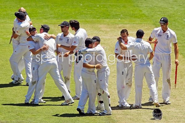 England Retain the Ashes at the MCG