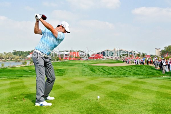 Rory McIlroy 9th tee Abu Dhabi Golf Club 2014
