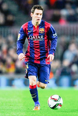 Lionel Messi FC Barcelona runs with the ball