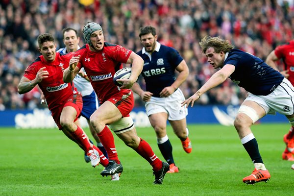 Jonathan Davies Wales v Scotland Murrayfield 2015