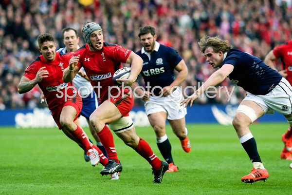 Jonathan Davies Wales v Scotland Murrayfield 2015