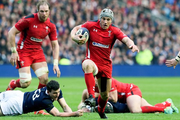 Jonathan Davies Wales v Scotland Murrayfield 2015